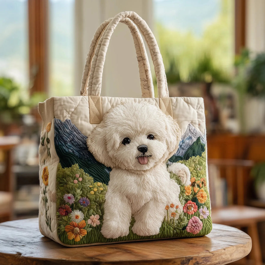 幻想的な雰囲気の犬をあしらったキルティングトートバッグ